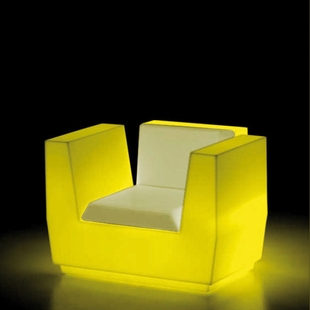 BIG CUT ARMCHAIR