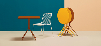 TABLE NOLITA 5454
