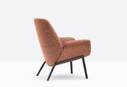 Upholstered armchair ILA 2023 